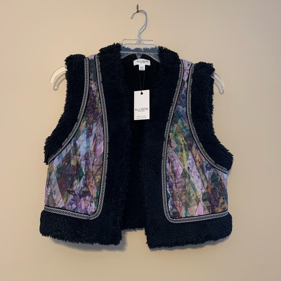 Allison New York quilted black faux fur cropped vest   Size XSTP - Picture 2 of 10